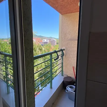 - Stan Na Dan Lenjinka Apartment