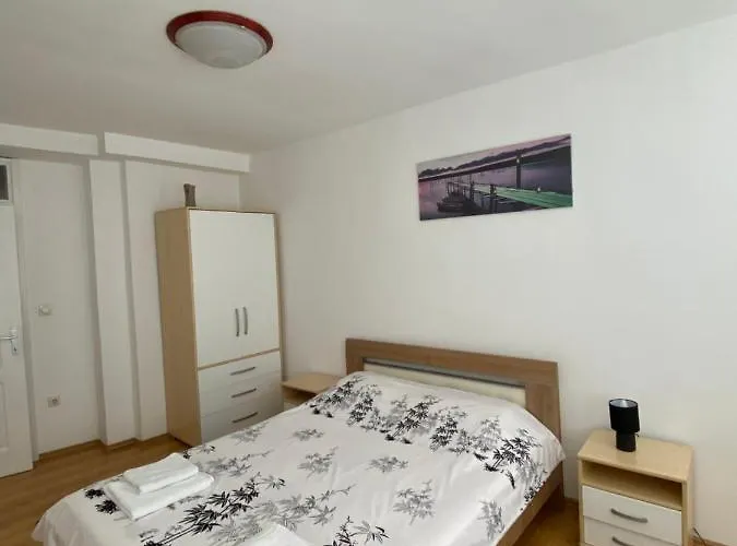- Stan Na Dan Lenjinka Apartamento Vranje